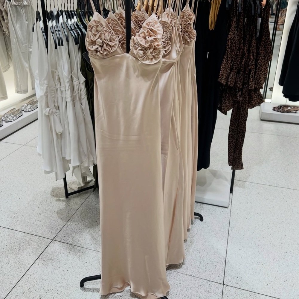Size XS | Zara | Cream Satin Floral Dress